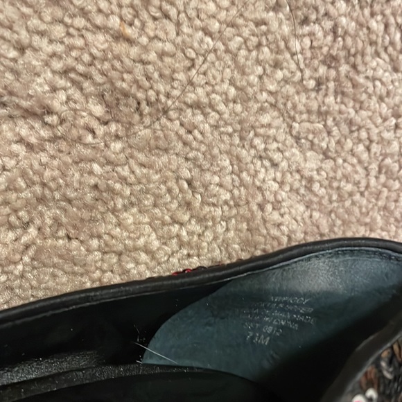 Women’s Nine West 5 1/2 inch sequin platfom heels - Picture 6 of 9